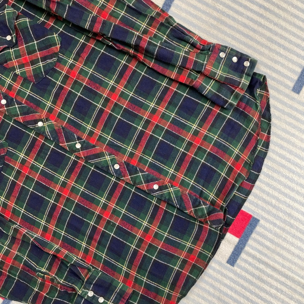 Vintage Wrangler Western Plaid Pearl Snap button down shirt - Picture 5 of 9